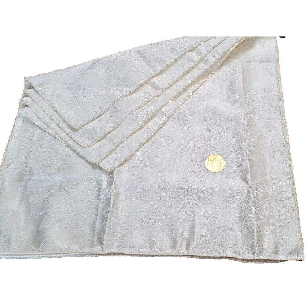 NEW Vintage Set 4 Satin Flower Cloth Napkins Dinner Taiwan Stain Release White